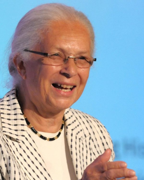 Barbara Bowman podium